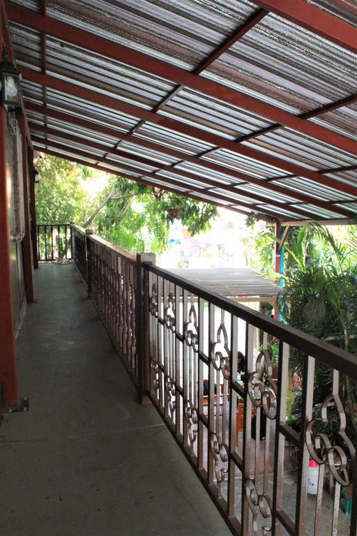 Baan Park Raak Backpacker Hostel Chiang Mai Exterior photo